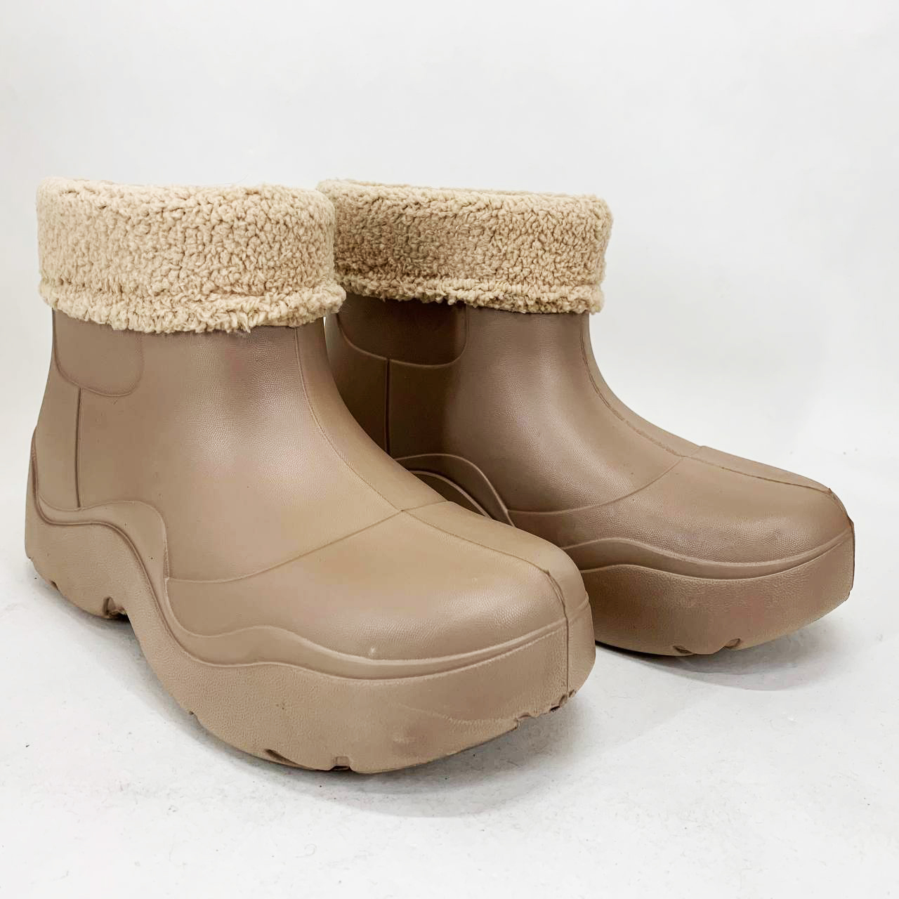 Резиновые ботинки женские 38р 23см коричневые