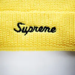 Supreme Шапка жёлтая с бубоном