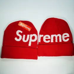 Supreme Шапка красная