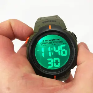 Часы наручные мужские SKMEI 1068AG, армейские часы противоударные. Цвет: зеленый