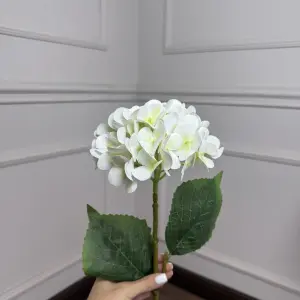 Гортензия латексная искусственная h=70см. d=17 cm 1шт. Цвет: белый