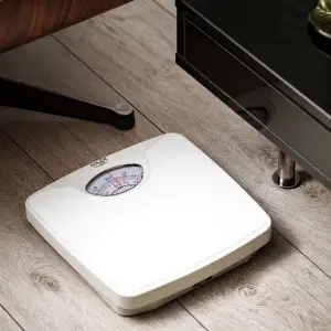 Весы напольные ADLER AD 8151