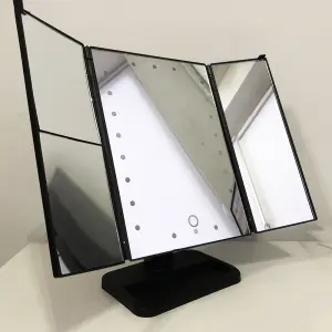 Тройное зеркало для макияжа с подсветкой, Зеркало с светодиодом, Настольное led зеркало. Цвет: черный